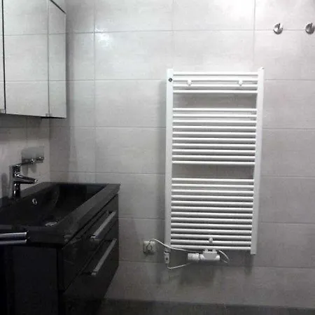 Huegel Apartment